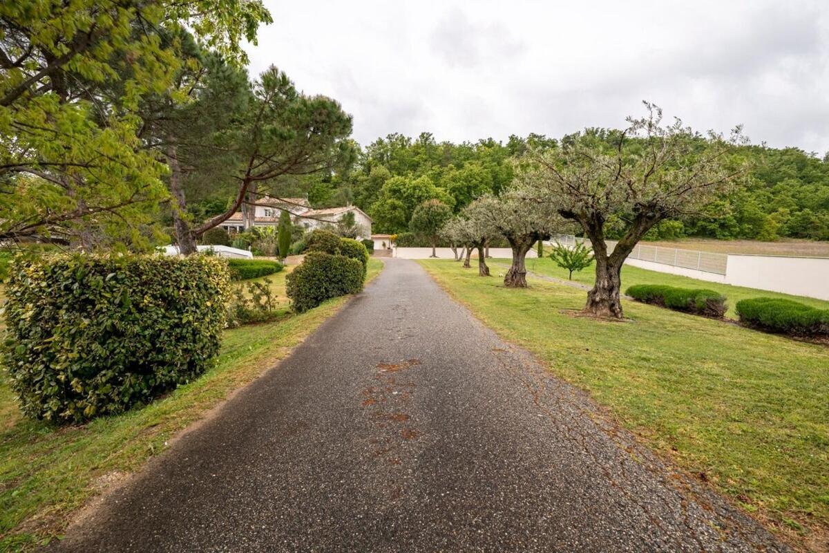 La Villa Moursoise 4 Etoiles 외부 사진