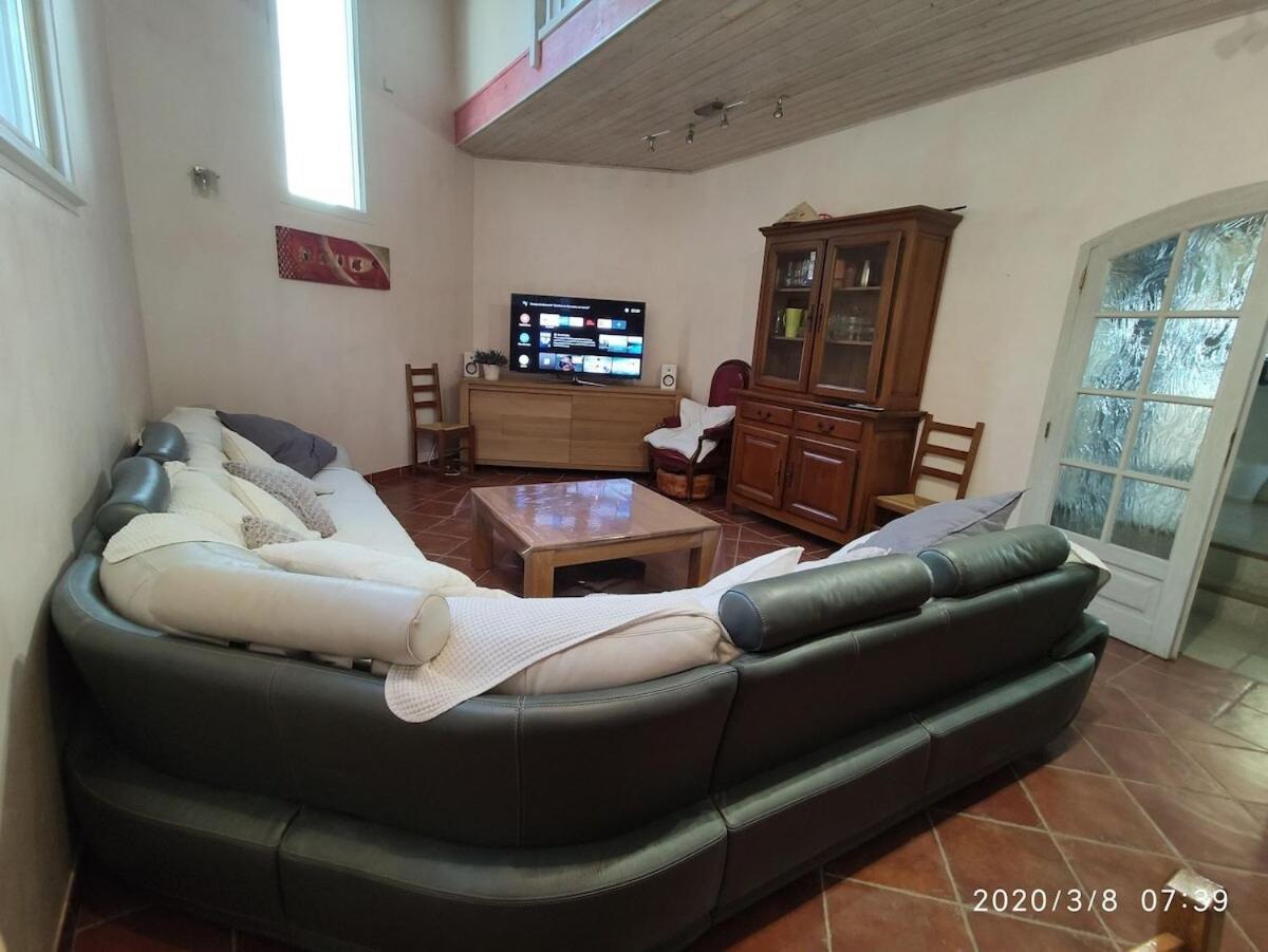 La Villa Moursoise 4 Etoiles 외부 사진