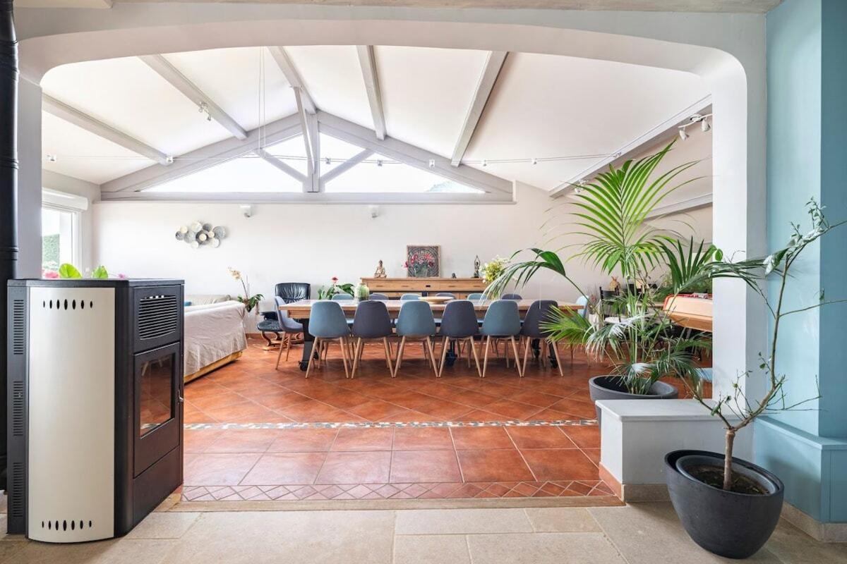 La Villa Moursoise 4 Etoiles 외부 사진