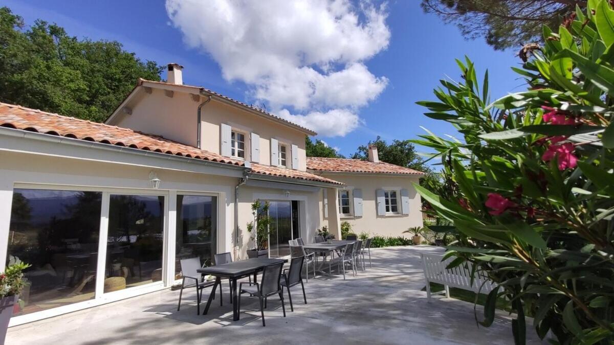 La Villa Moursoise 4 Etoiles 외부 사진