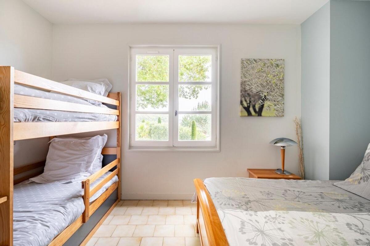 La Villa Moursoise 4 Etoiles 외부 사진