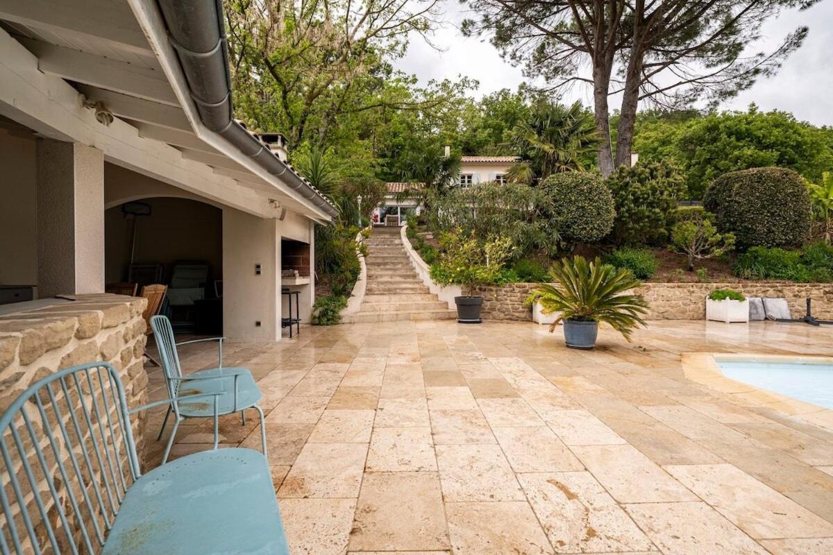 La Villa Moursoise 4 Etoiles 외부 사진