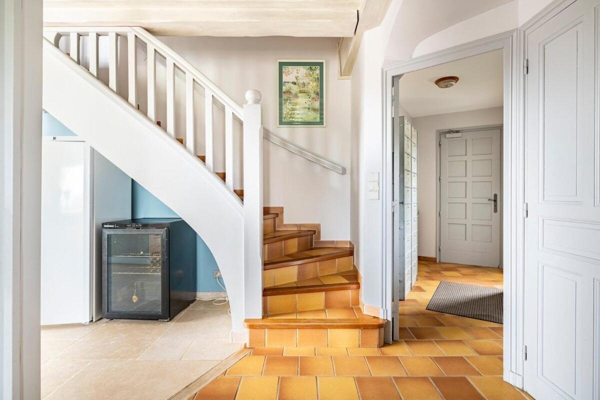 La Villa Moursoise 4 Etoiles 외부 사진