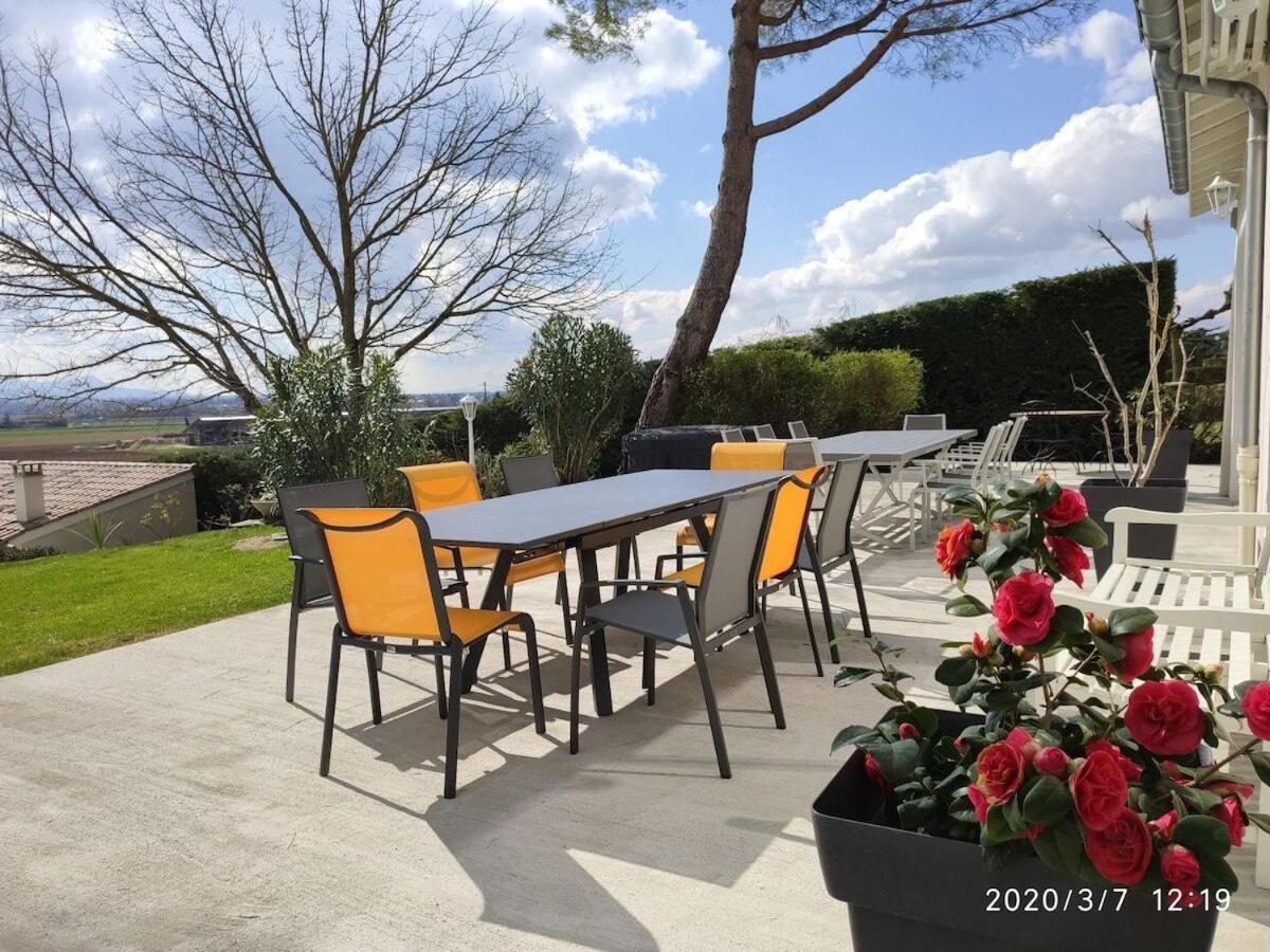 La Villa Moursoise 4 Etoiles 외부 사진